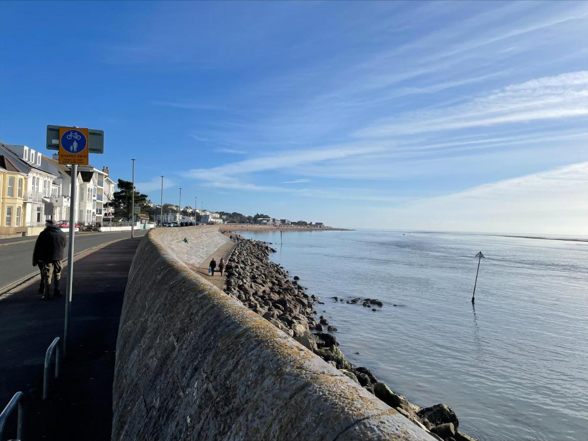 Seaview Apartment With Parking Exmouth Eksteriør bilde